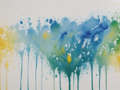 Idosos participando de atividades de arteterapia, expressando emoções e sentimentos através da arte, promovendo bem-estar.