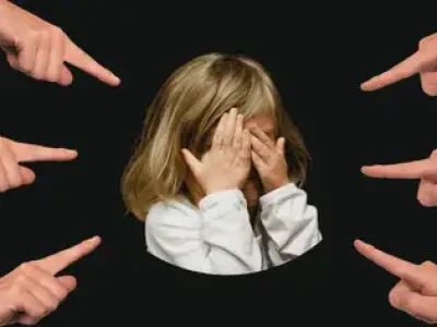 Bullying-em-sala-de-aula-sinais-que-seu-aluno-e-uma-vitima-1