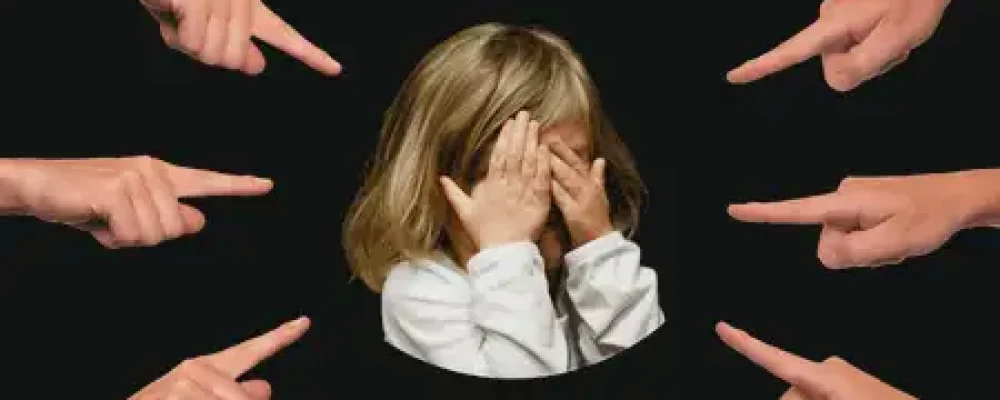 Bullying-em-sala-de-aula-sinais-que-seu-aluno-e-uma-vitima-1