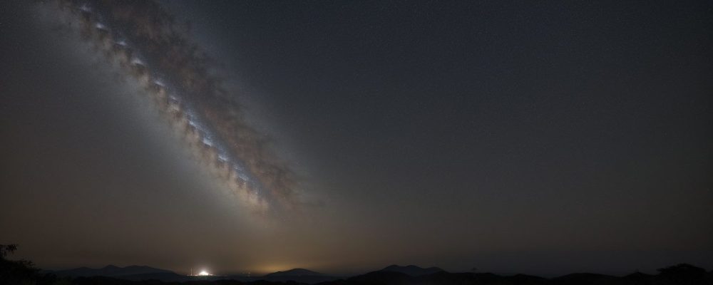 Servidores públicos implementando técnicas de controle integrado de pragas com foco em sustentabilidade e saúde pública