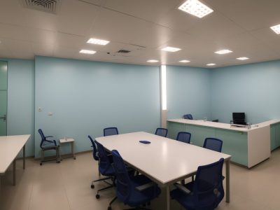 Imagem que representa a gestão hospitalar com foco na eficiência, qualidade do atendimento e planejamento hospitalar.