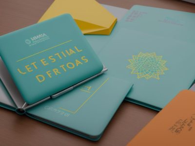 Ilustração de um empreendedor abrindo um MEI, com documentos e ferramentas de trabalho, simbolizando o passo a passo para o sucesso.