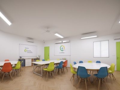 Alunos interagindo em sala de aula, utilizando metodologias ativas como sala de aula invertida, em um ambiente dinâmico e colaborativo.