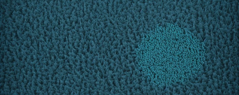 Representação visual da pesquisa de clima organizacional em ação, com pessoas interagindo e dados sendo analisados para melhorar o ambiente de trabalho e a satisfação dos colaboradores.