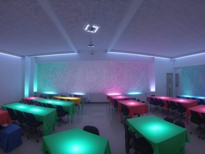 Servidores públicos engajados em atividades relacionadas ao Poder Executivo e compliance, com foco em cursos e treinamento sobre LGPD