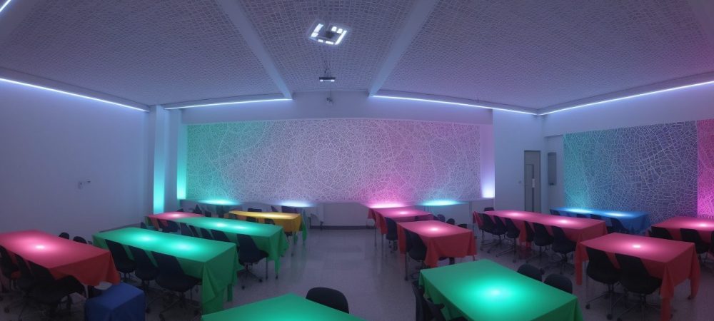 Servidores públicos engajados em atividades relacionadas ao Poder Executivo e compliance, com foco em cursos e treinamento sobre LGPD