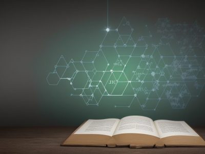 Ilustração mostrando um estudante focado em aprender sobre química orgânica, com destaque para grupos funcionais e reações orgânicas.