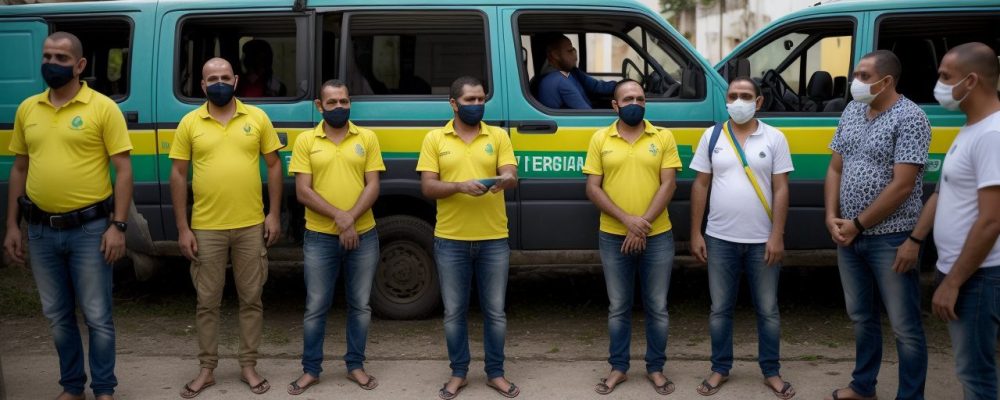 Agente policial interagindo positivamente com cidadãos em evento comunitário, destacando a importância da segurança pública.