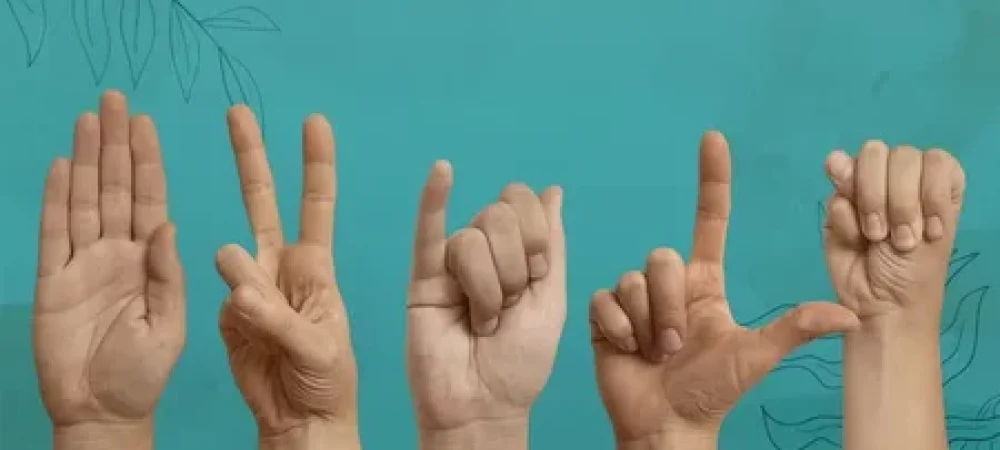 maos-fazendo-linguagem-de-sinais-1